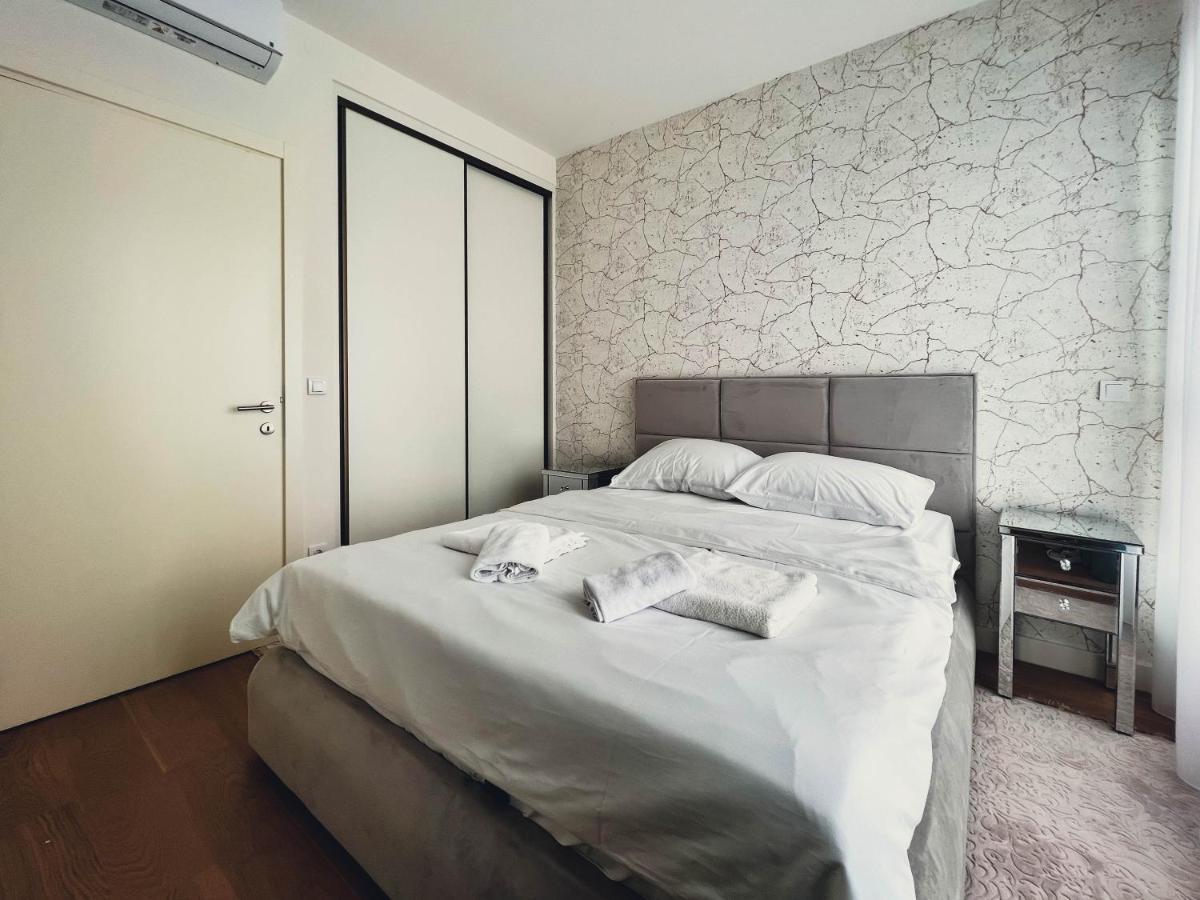 Waterfront Luxury Suites Belgrado Exterior foto